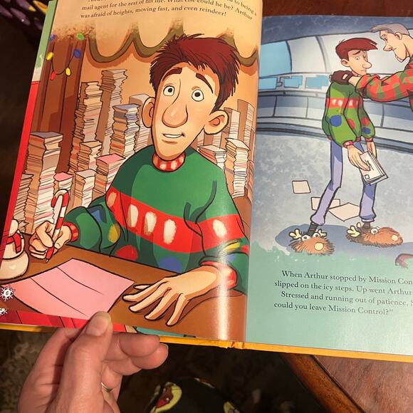 Arthur Christmas The Movie Storybook Kids Book w/ Behind the scenes art Holiday - Picture 3 of 7